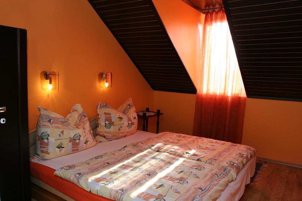 Edina Apartman Zalakaros Pokój zdjęcie